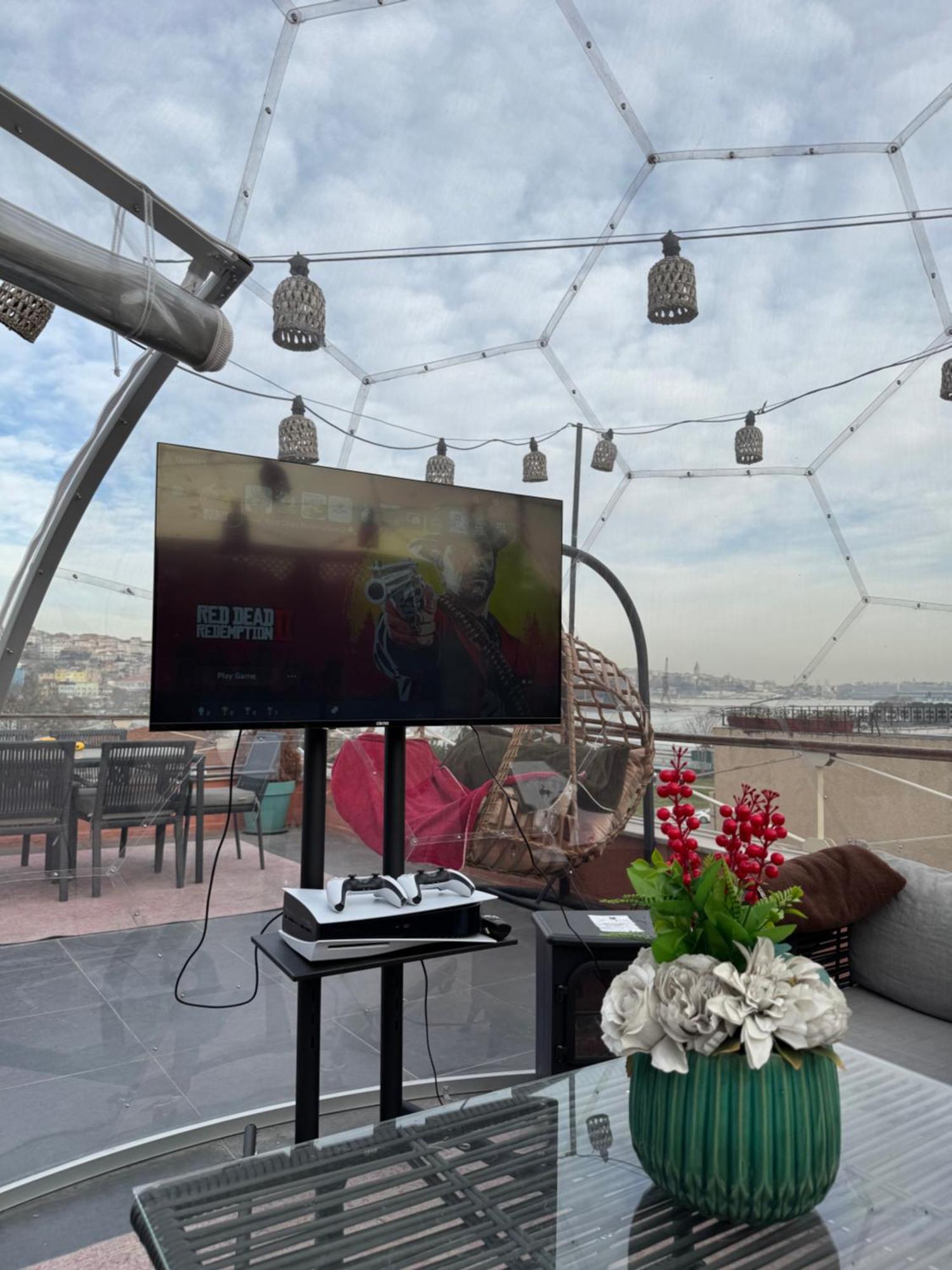 Waterfront Apartment By The Tram - Terrace With Dome & Golden Horn View In Fatih Estambul Exterior foto